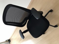冈村人体工学椅骨折价出售