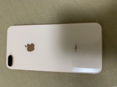 出一台自用99成新的iphone8 plus 无锁手机