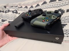出 Xbox One X (带双手柄+充电套装)