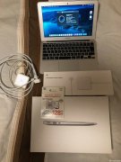 美品】人気の11インチ　APPLE MacBook Air MD711J/A