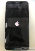 iPhone X手机进水开机卡白苹果故障维修