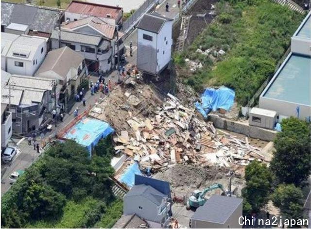 日本小伙杀人后边逃亡边整容,2年后落网,因太帅被无数少女追捧