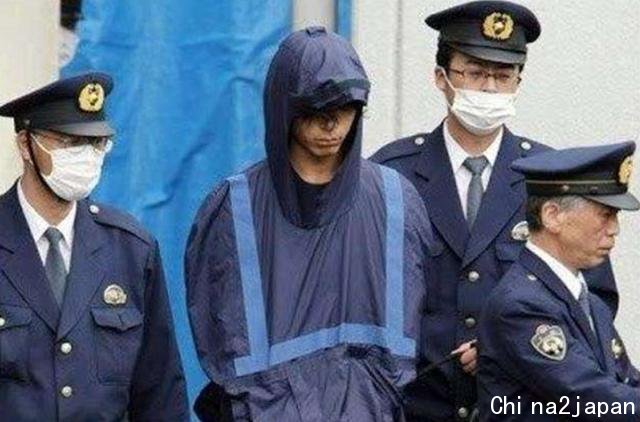 日本小伙杀人后边逃亡边整容,2年后落网,因太帅被无数少女追捧