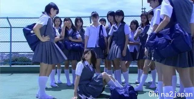 日本奇葩校规惹众怒!女生不许扎马尾,校方认为男生看脖子会兴奋
