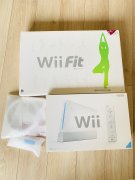 出Wii游戏机+瑜伽平衡板