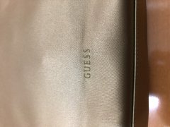 GUESS女性品牌手提包